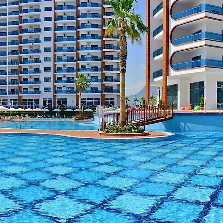 Azura Park Apartment *